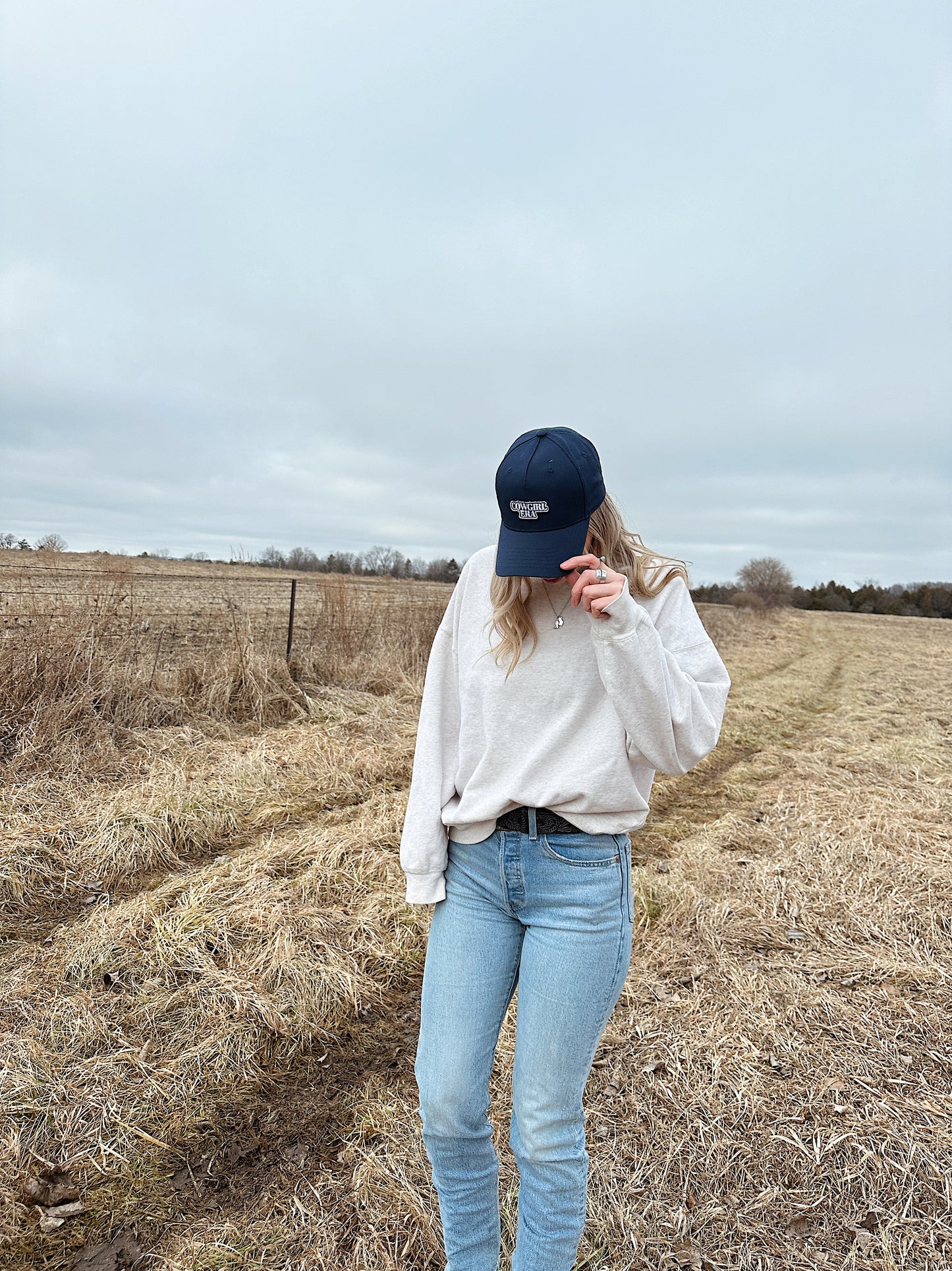 COWGIRL ERA HAT (NAVY)