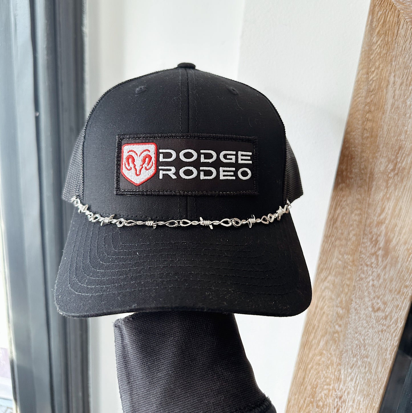 BARBED WIRE HAT CHAIN