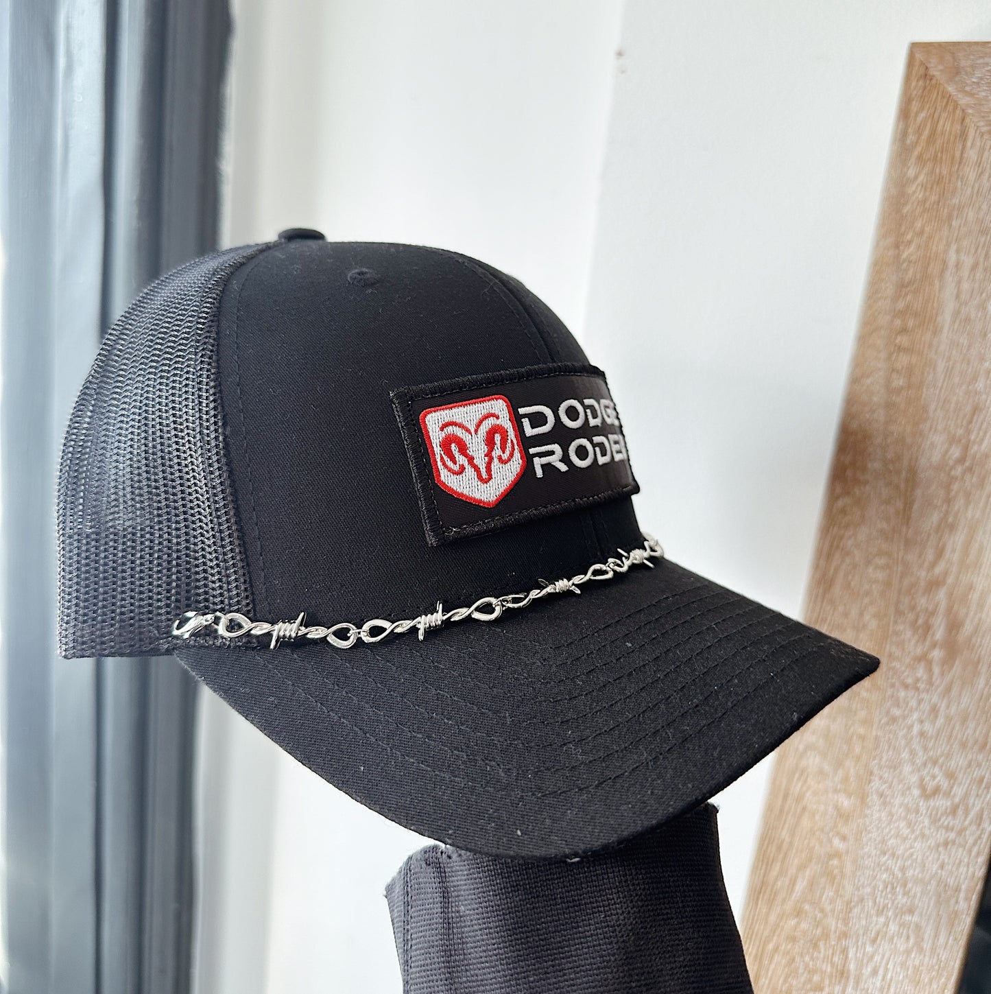 BARBED WIRE HAT CHAIN