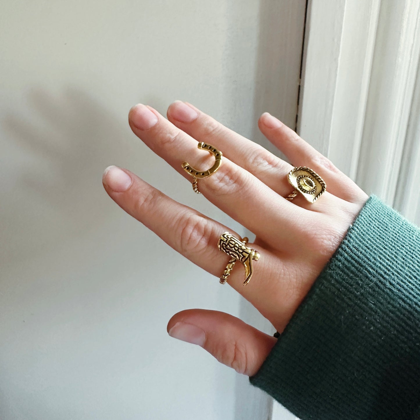 TRIO RINGS