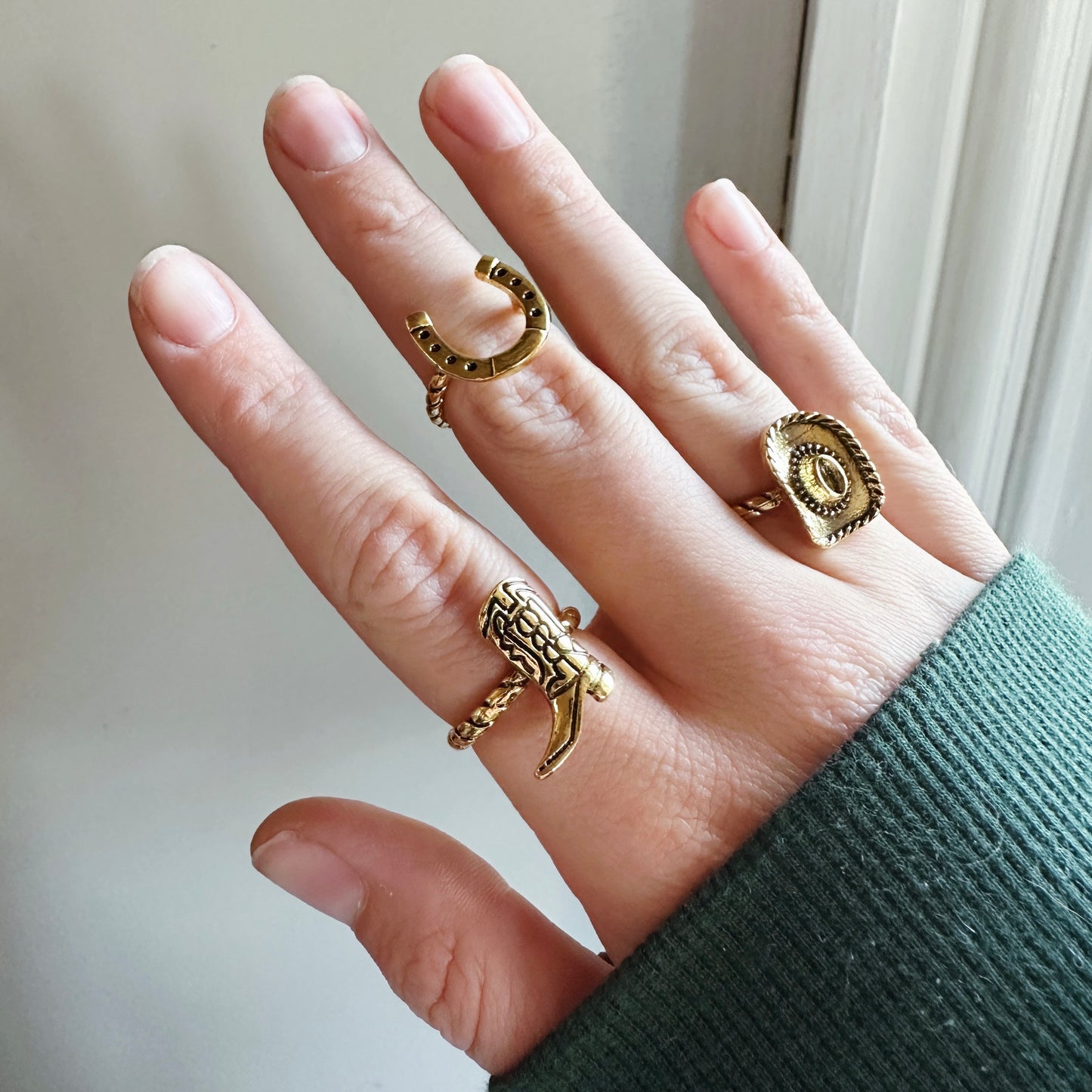 TRIO RINGS